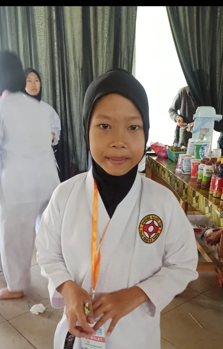 Zaskia Dzikra Nur Annisa 